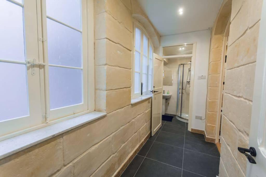 Central Valletta House フロリアーナ エクステリア 写真